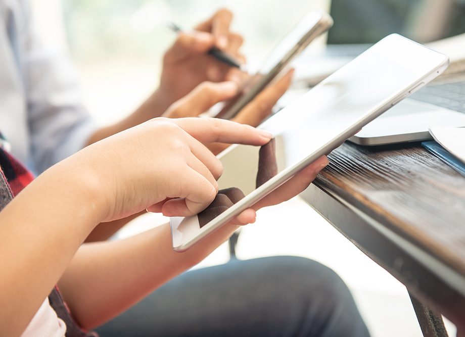 utilisation tablettes tactiles Auxerre